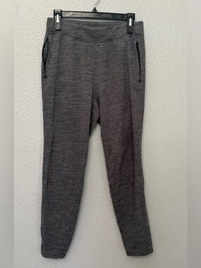Lululemon Free to Roam Joggers size 6